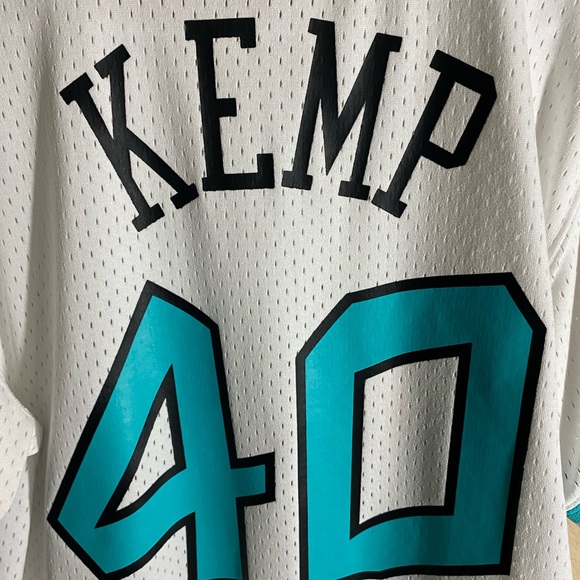 Shawn Kemp Mitchell & Ness NBA Jersey Size Medium All Stars Supersonics #40 1996 - Picture 8 of 8